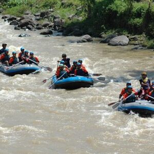 Tempat Rafting lagi viral +10 Tempat Wisata Hits di Malang